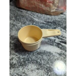 Vintage Tupperware 2/3 Cup Measuring Cup Almond Color